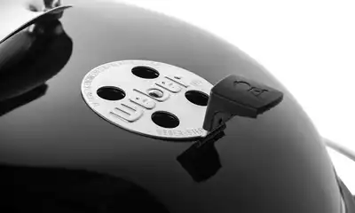 Hiiligrilli Weber Master-Touch GBS E-5750